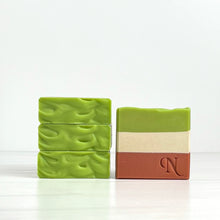 Load image into Gallery viewer, Balsam & Berry Artisan Soap