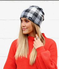 Load image into Gallery viewer, Pretty Simple-Black &amp; White Plaid Beanie