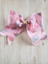 Load image into Gallery viewer, Feather Hairbow - Fly Avi Fly signature item