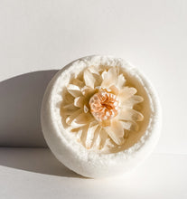 Load image into Gallery viewer, Flower Vegan Bath Bomb